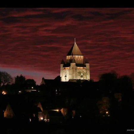 Détente provinoise Provins Esterno foto